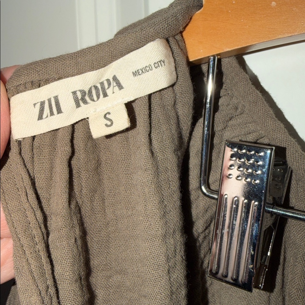 Women's Olive Midi Tiered Dress with Balloon Sleeves - Picture 7 of 9